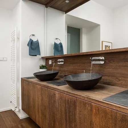 Apartment Contemporary In New Town By Days *